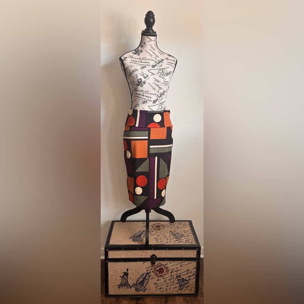 LuLaRoe Bold Geometric Pencil Skirt in Black, Orange & Purple